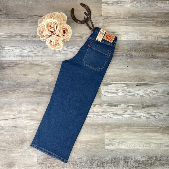 Levi’s Mile High Cropped Wide Leg Jean Button Fly - Picture 4 of 14